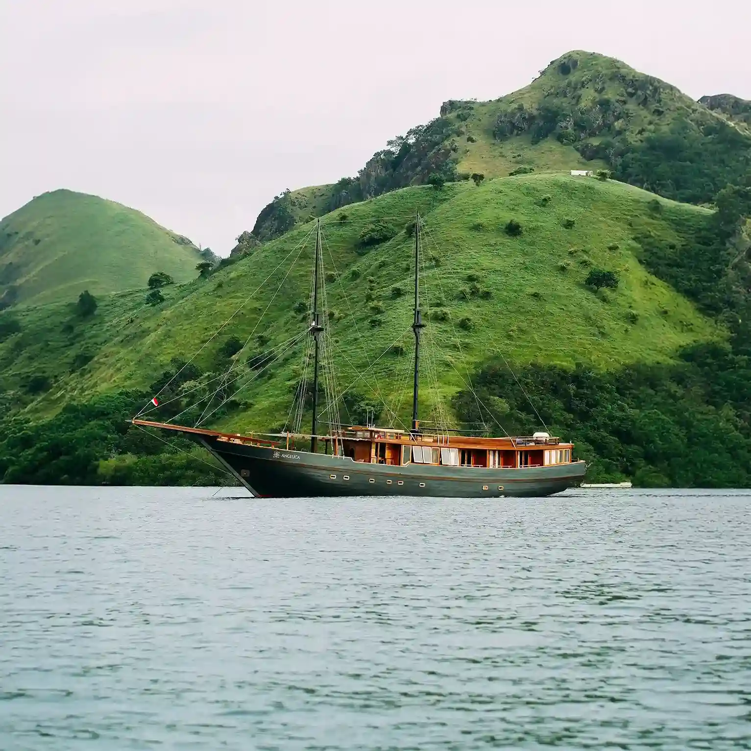 Angelica Liveaboard Phinisi Boat Charter 2026