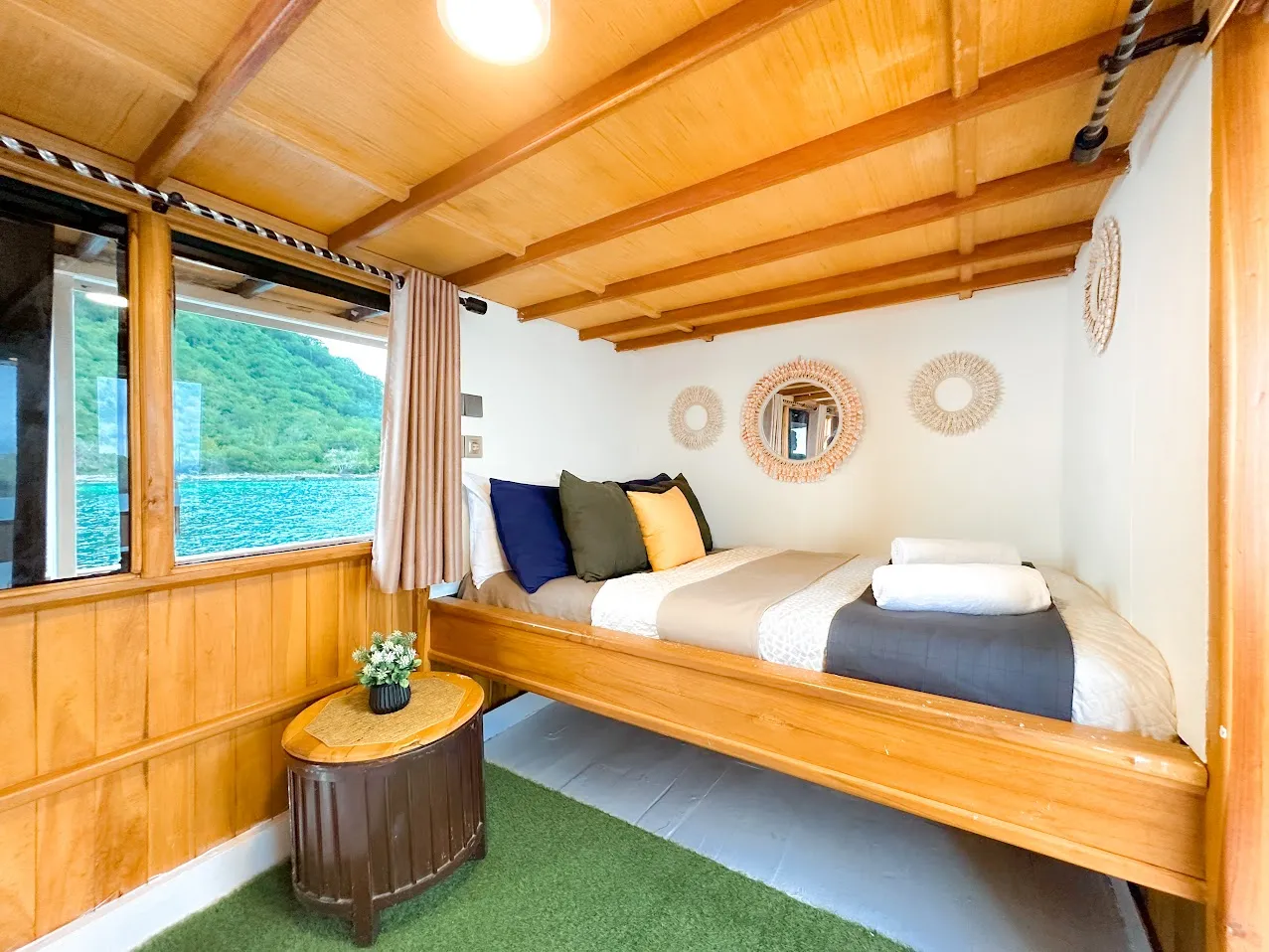 Santemako Phinisi | Komodo Tour | Boat Komodo Trip