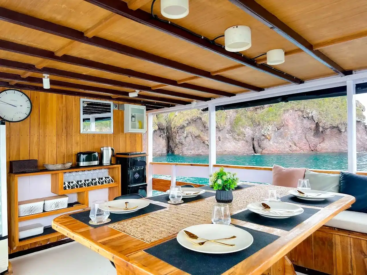 Santemako Phinisi | Komodo Tour | Boat Komodo Trip