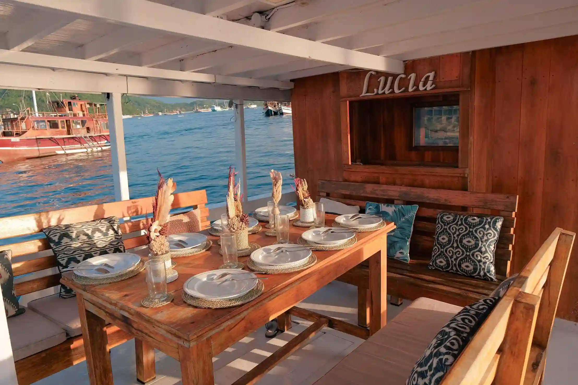 North Blue Boat Charter | North Blue Dining Area | boatkomodotrip