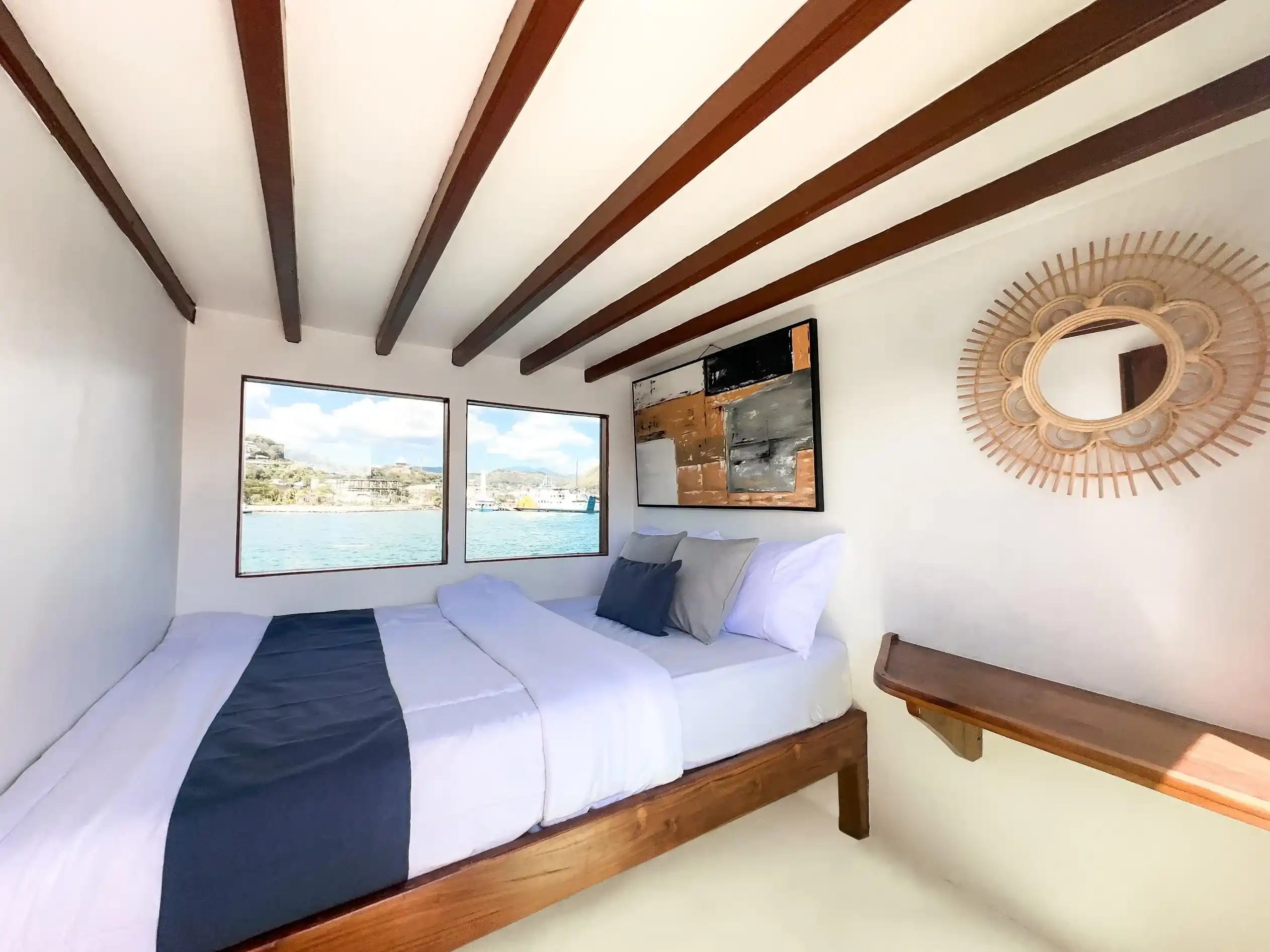 North Blue Boat Charter | North Blue Master Cabin | boatkomodotrip