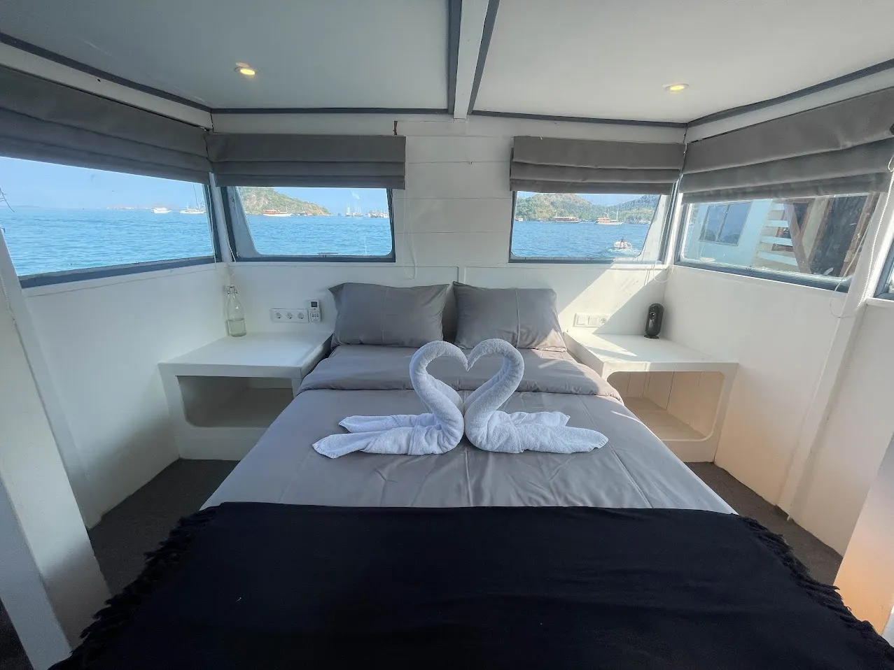 VIP II Cabin | Boat for Sale | BoatKomodoTrip