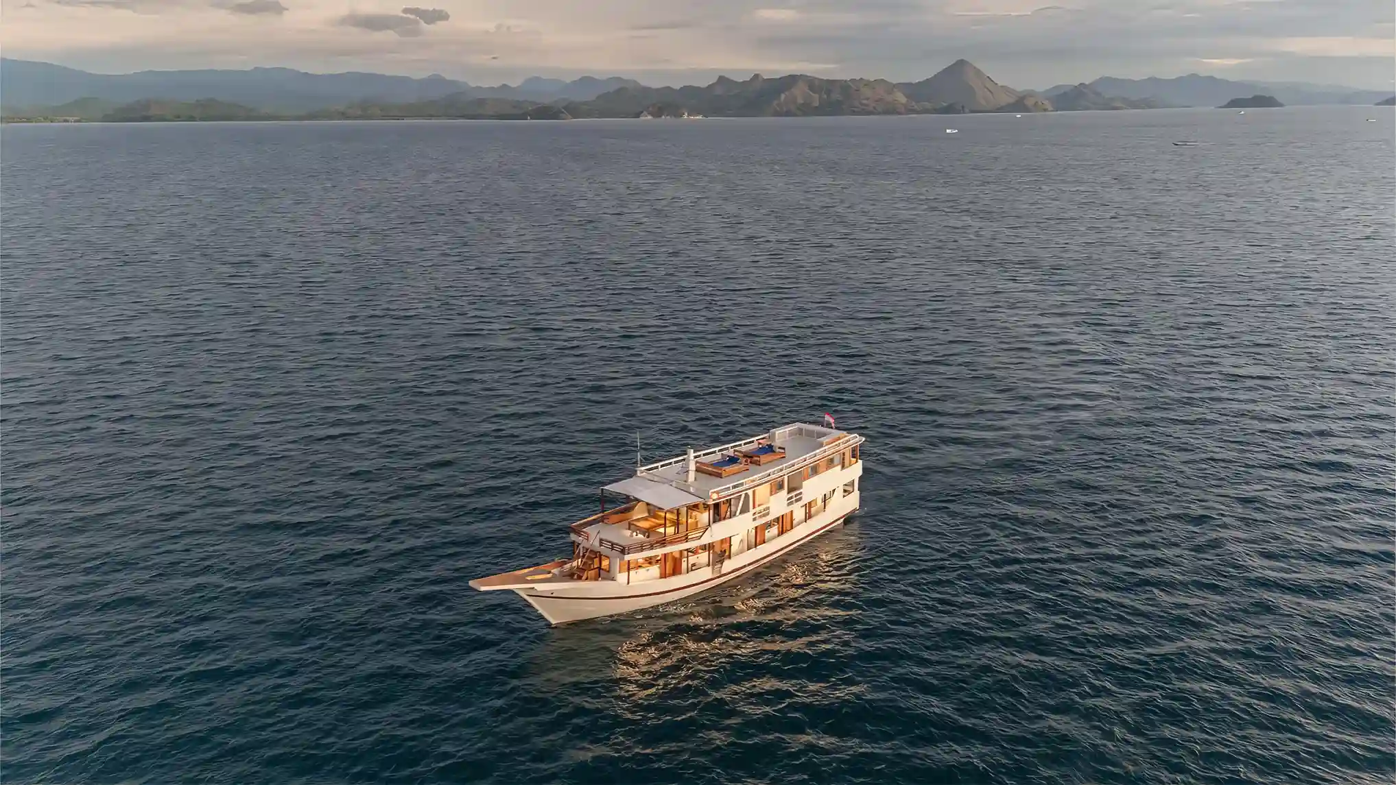 Ayvara Cruise | Komodo National Park | Boat Komodo Trip