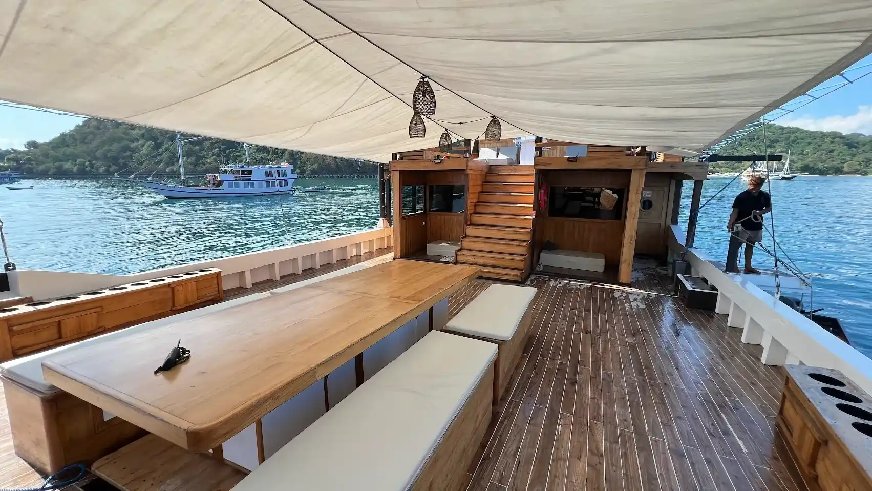 Panrita Liveaboard Cruise Phinisi Baot Charter | Panrita Outdoor Dining Area | Komodo Tour | Boat Komodo Trip