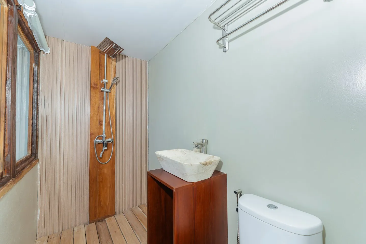 Sora Phinisi Boat Charter | Sharing Cabin 4 View Sora Phinisi | Boat Komodo Trip