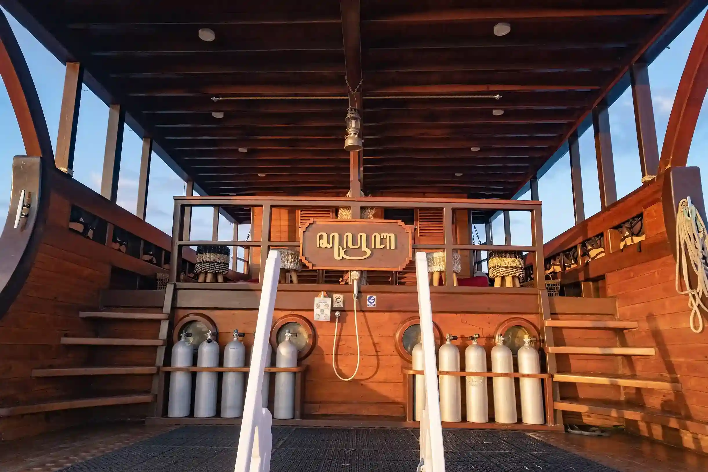 Supraba Cruise Phinisi Boat Charter | Dive Deck | Boat Komodo Trip