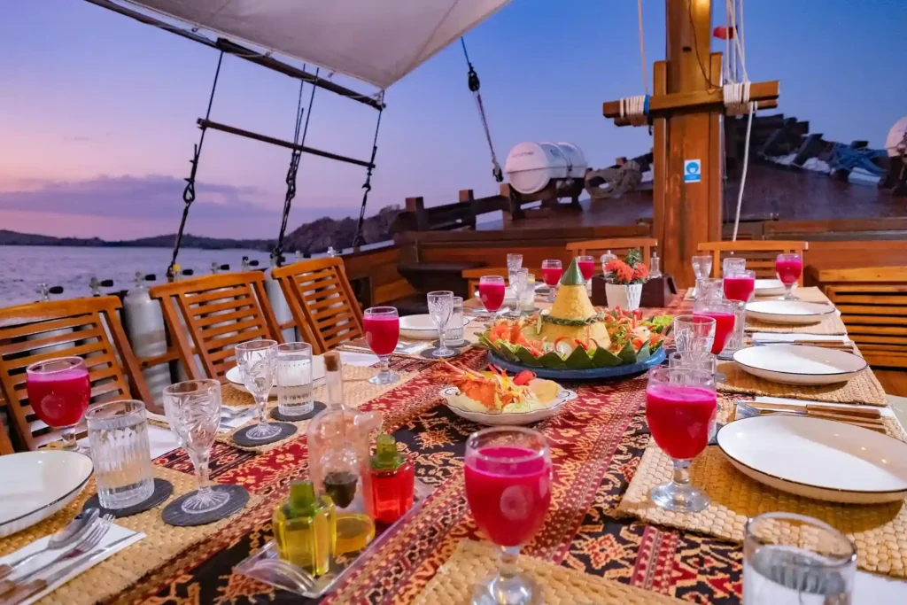 Supraba Cruise Phinisi Boat Charter | Indoor DIning Area | Boat Komodo Trip