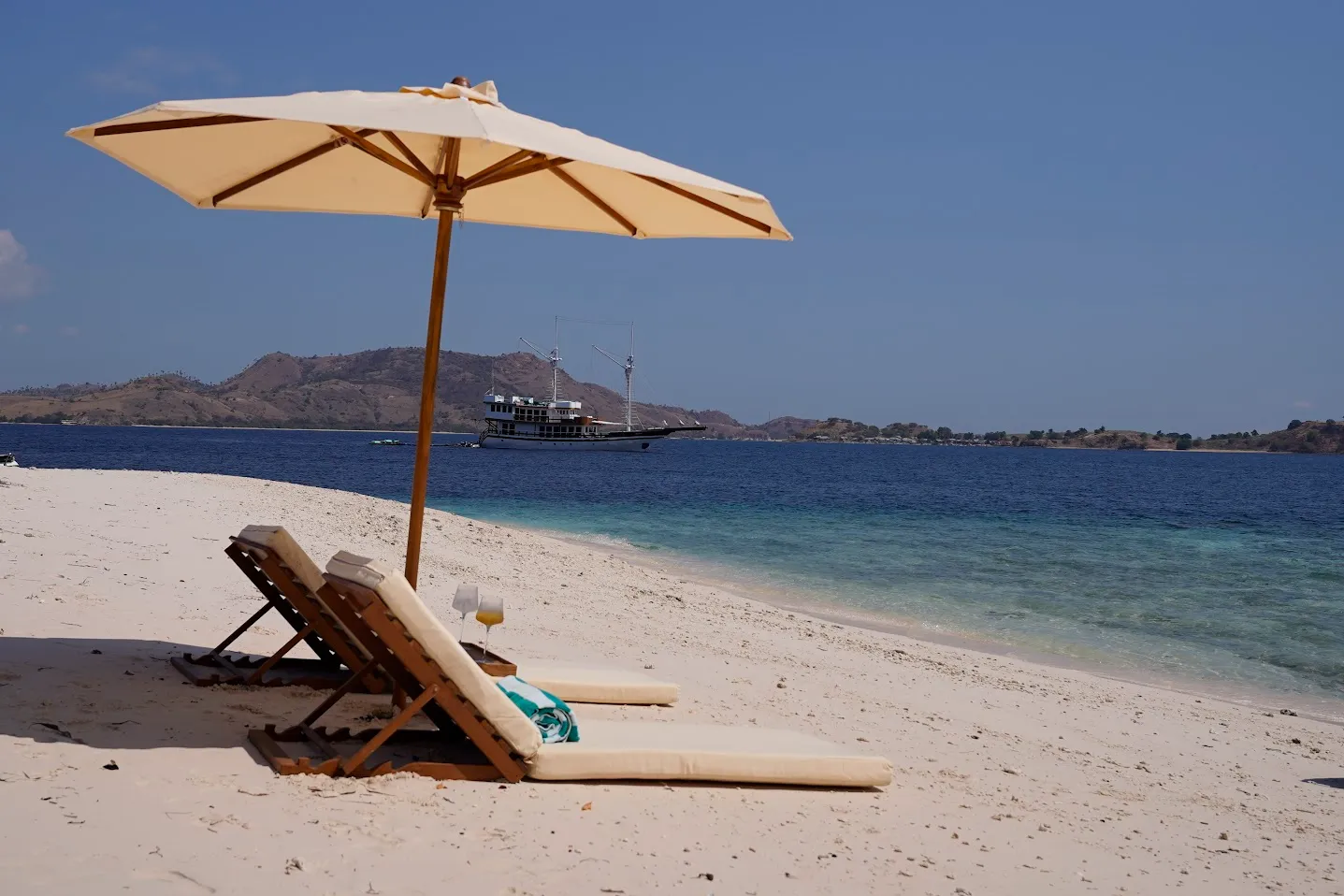 Beach Setup Kayra Phinisi | Kayra Phinisi Boat Charter | Boat Komodo Trip