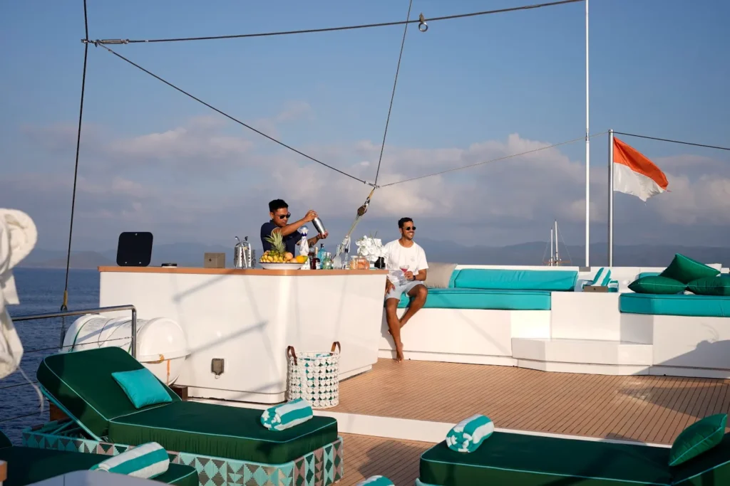 Mini Bar Kayra Phinisi | Kayra Phinisi Boat Charter | Boat Komodo Trip