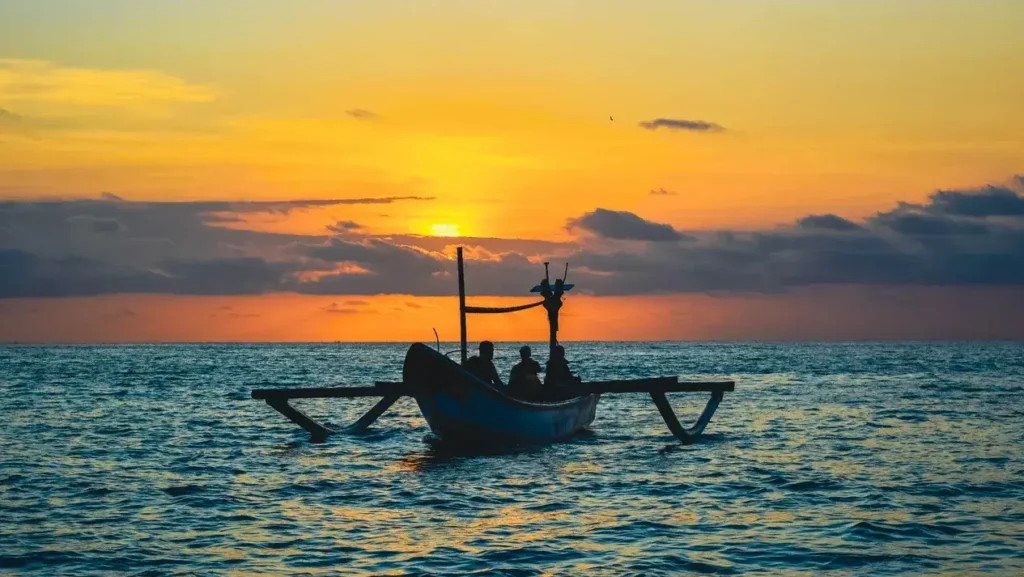 Jukung | Indonesia Boat | (Source: klook.com)