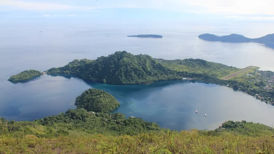 Banda Island Spice Islands | Boat Komodo Trip