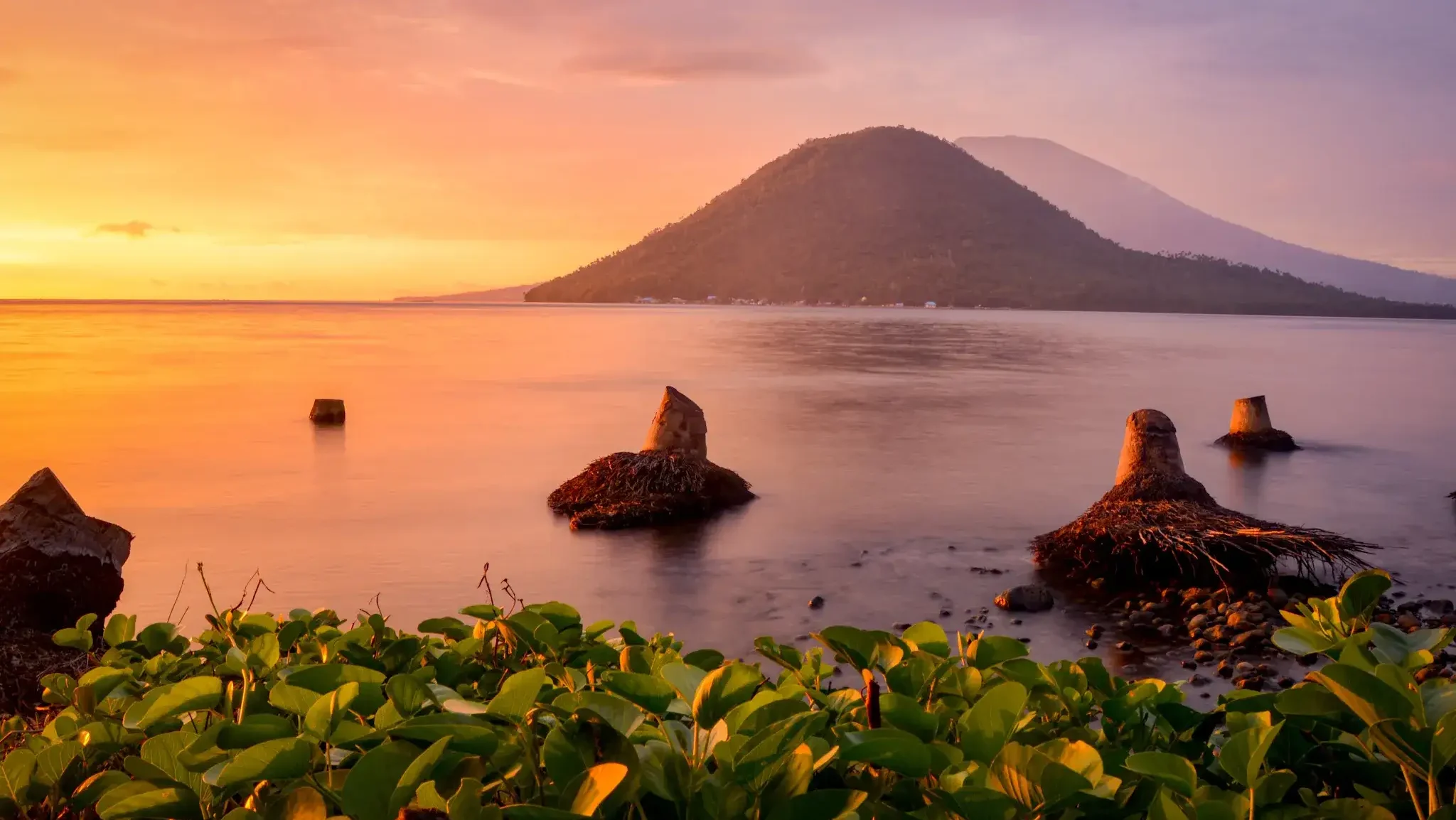 Spice Island, Indonesia - Boat Komodo Trip