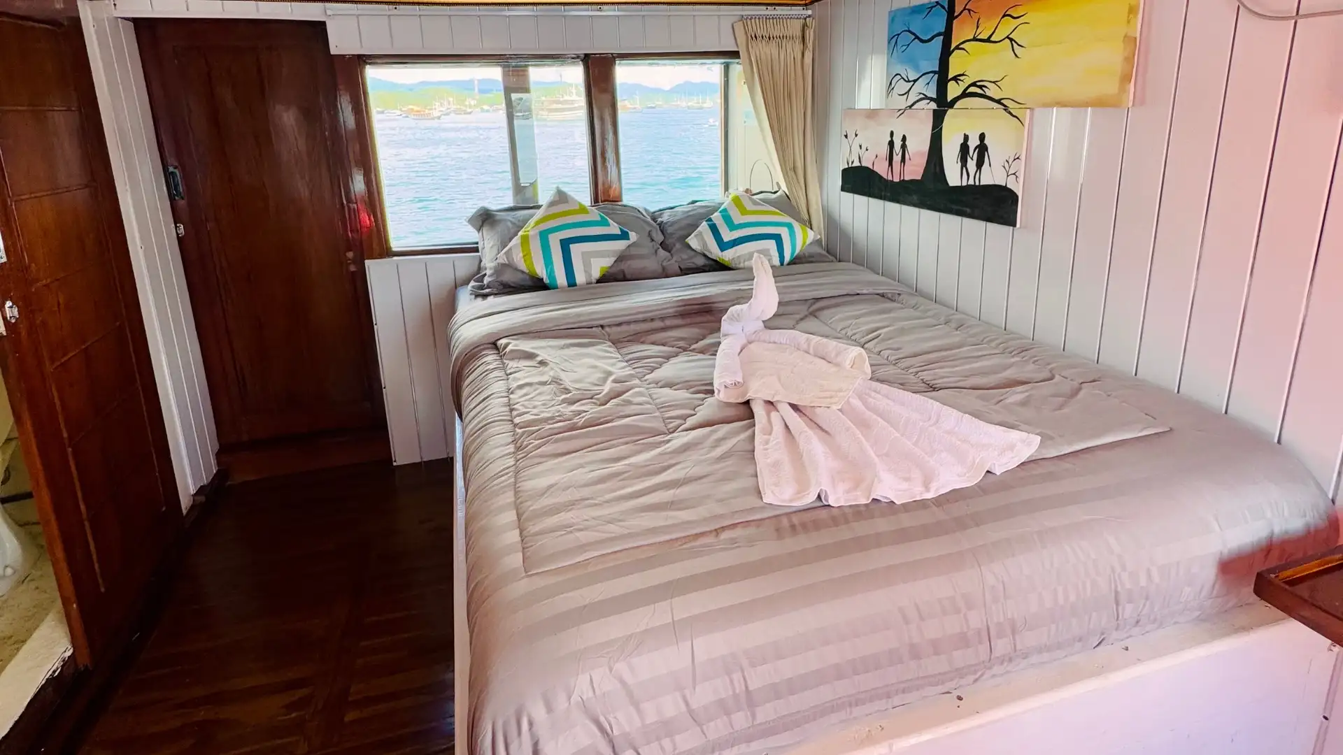 Flores Cabin - Princes Nabila Phinisi