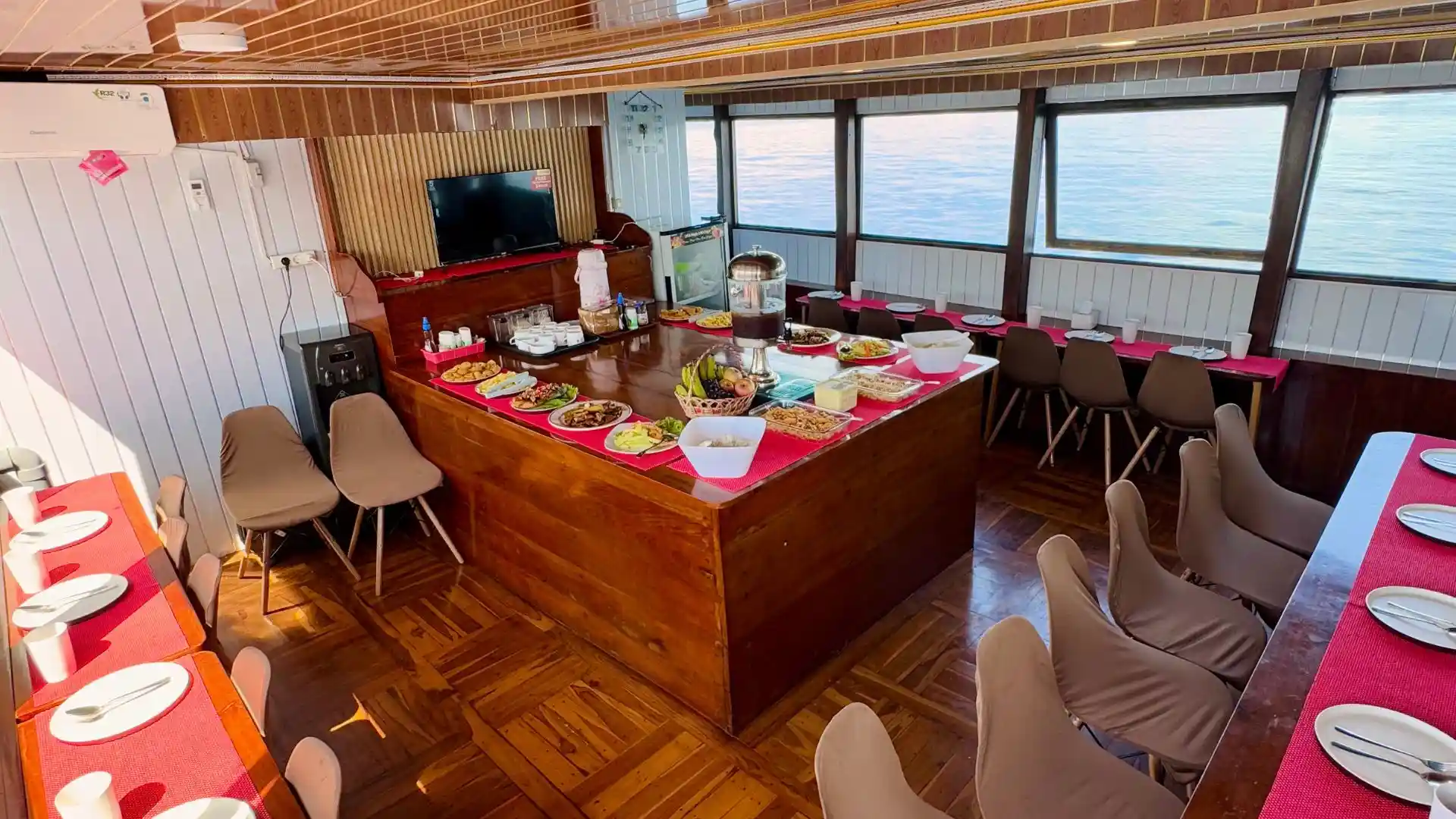 Resto - Princes Nabila Phinisi | Boat Komodo Trip