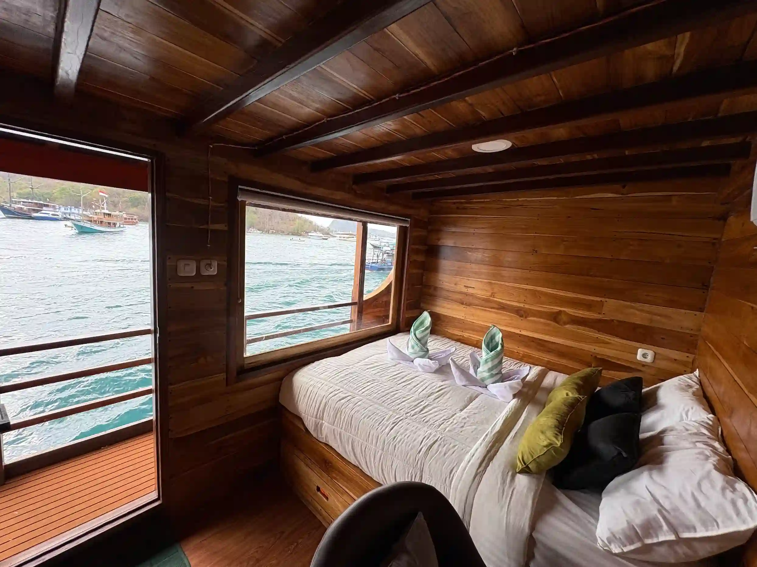 Sundari Phinisi Boat Charter | Signature Cabin view - Sundari Phinisi | Boat Komodo Trip