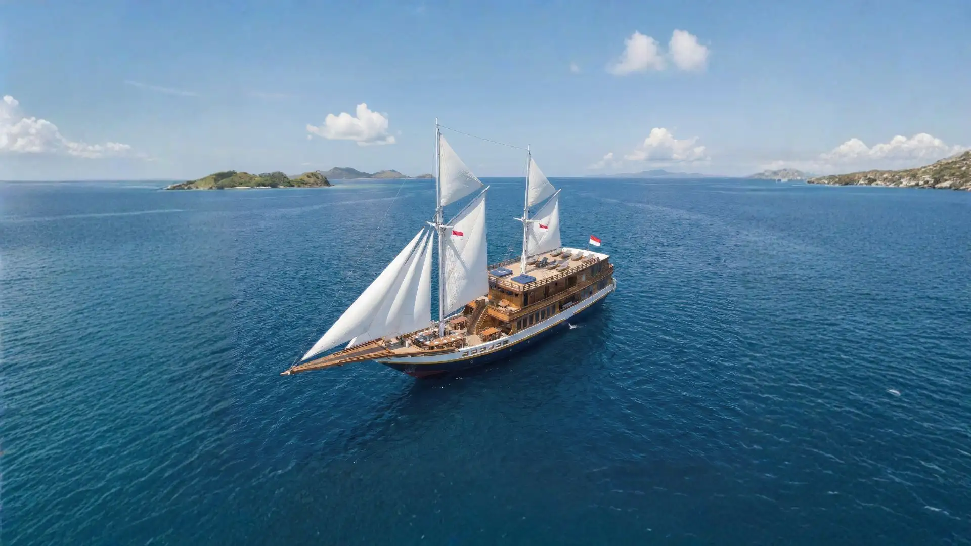 Naturalia Cruise Exterior | Komodo Tour | Boat Komodo Trip