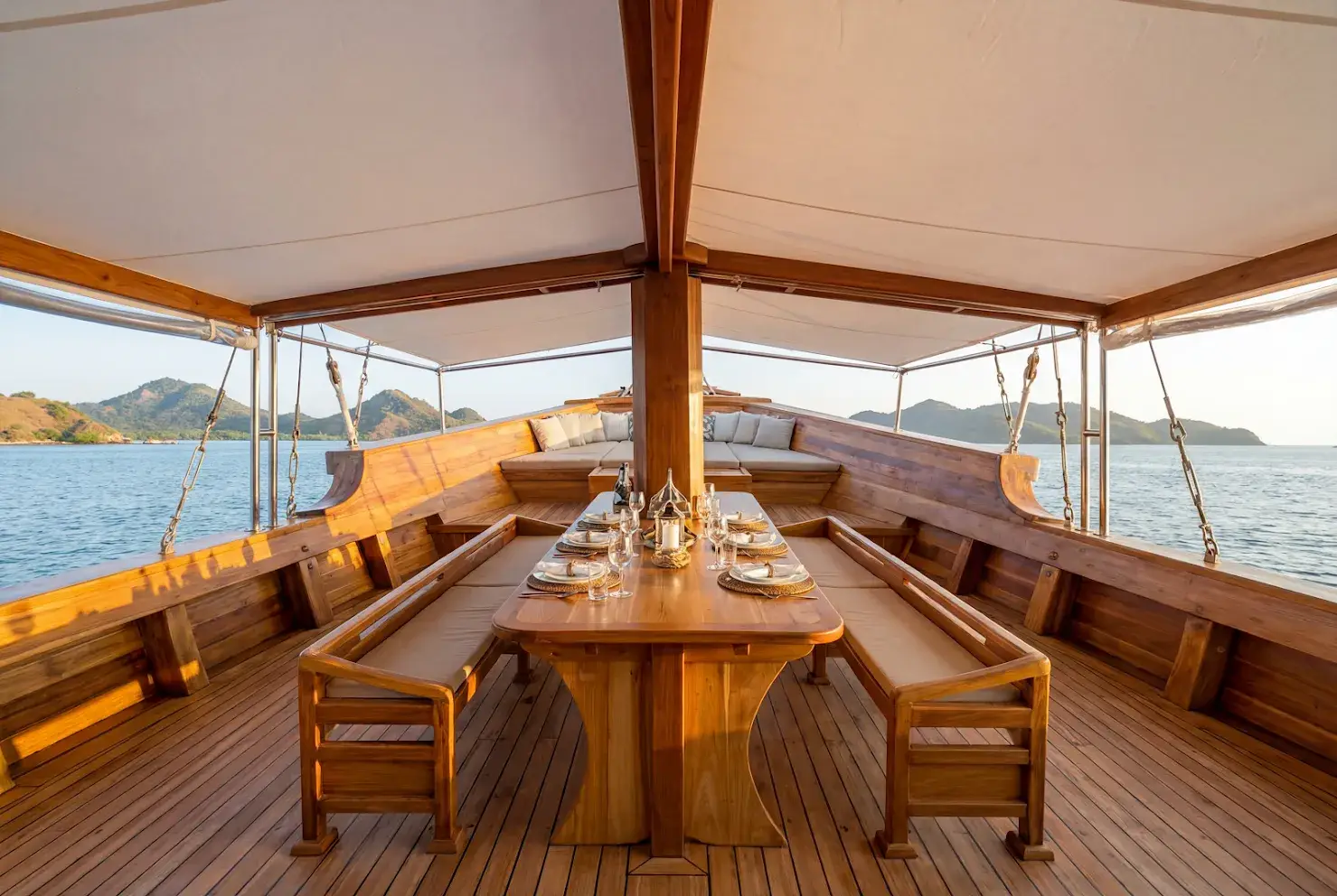 Naturalia Cruise Outdoor Dining Area | Komodo Tour | Boat Komodo Trip