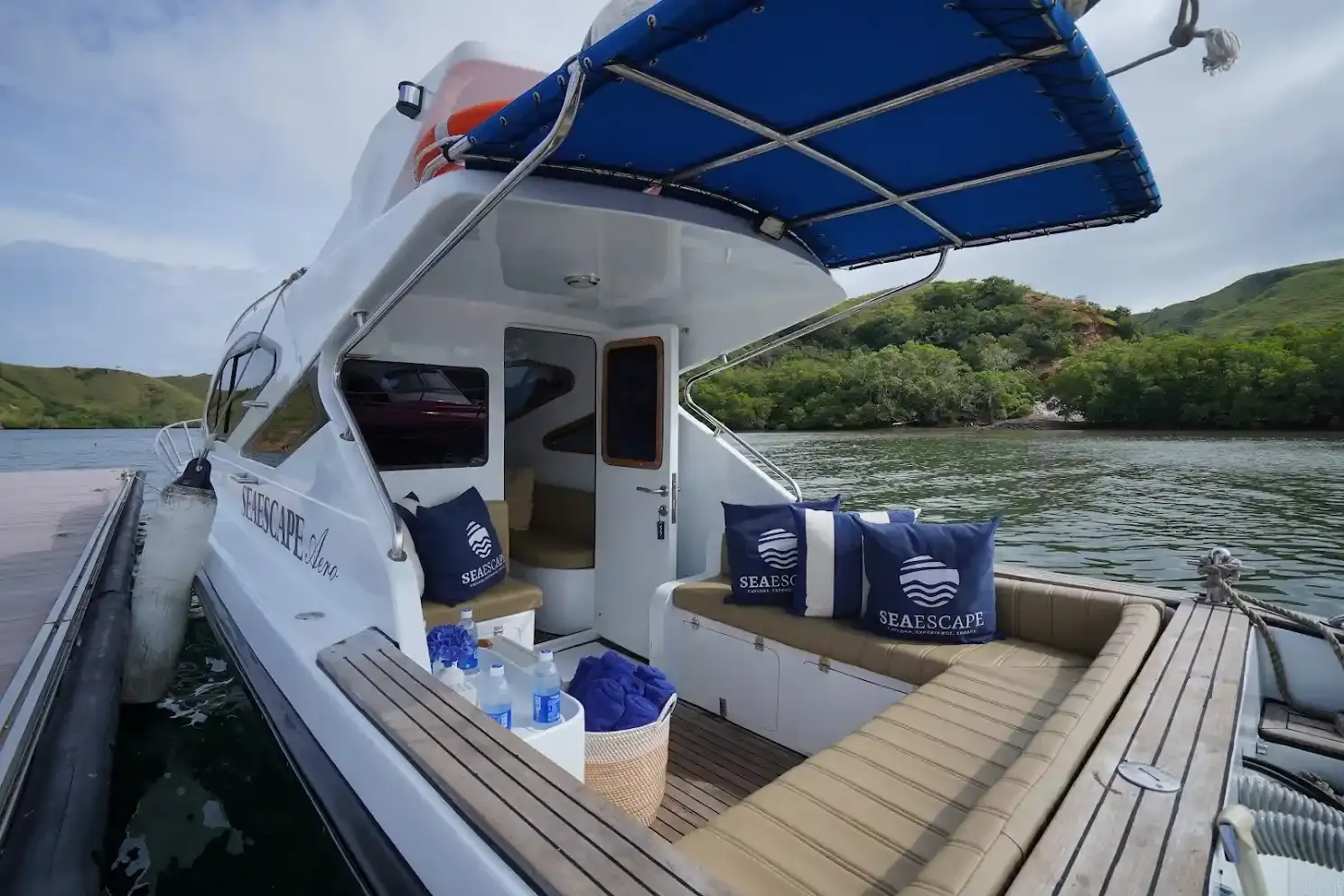 Sea Escape Aero Speeboat Charter Chill Area | Boat Komodo Trip