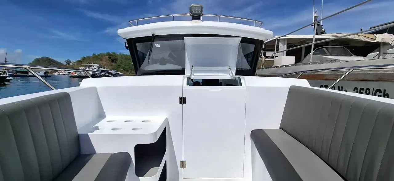 Refviero Speedboat Outdoor Area | Boat Komodo Trip